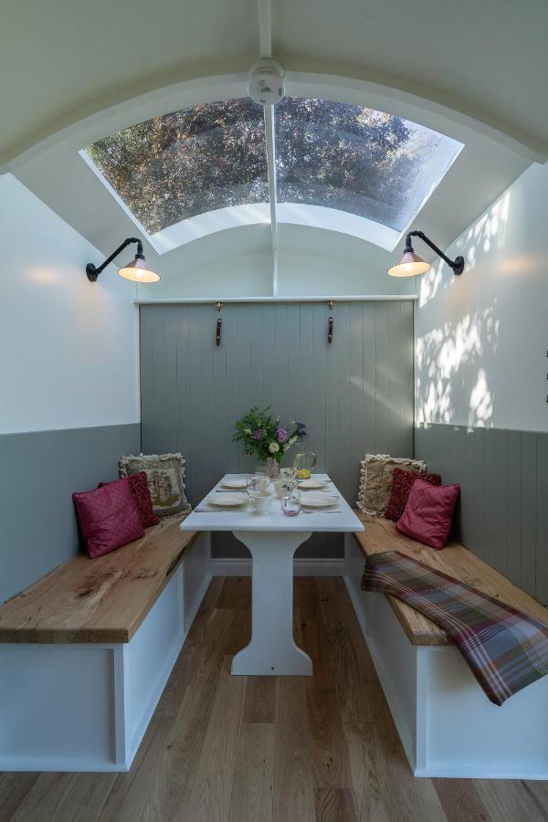Bannfield Shepherds Hut Баллимони Экстерьер фото