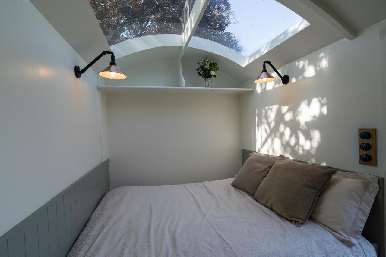Bannfield Shepherds Hut Баллимони Экстерьер фото