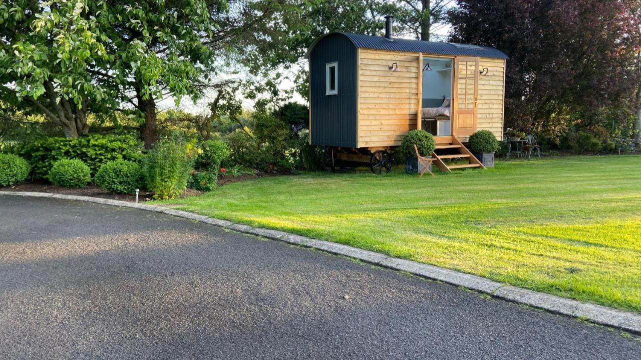 Bannfield Shepherds Hut Баллимони Экстерьер фото